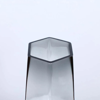 Florero Decorativo Geometrico Hexagonal De Vidrio Oscuro S